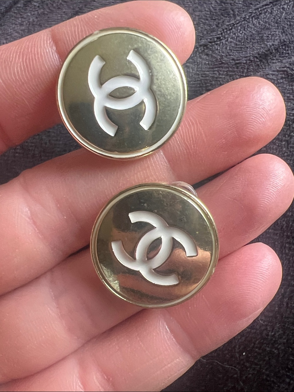 CHANEL Gold-Tone Button earrings with White CC Logo - Picture 8 of 11